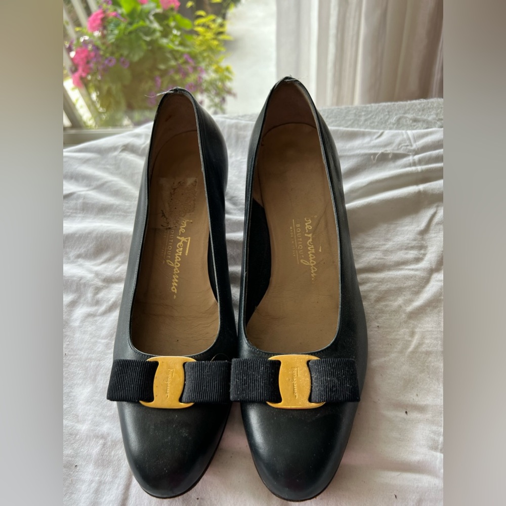 Ferragamo black leather shoes, size 9